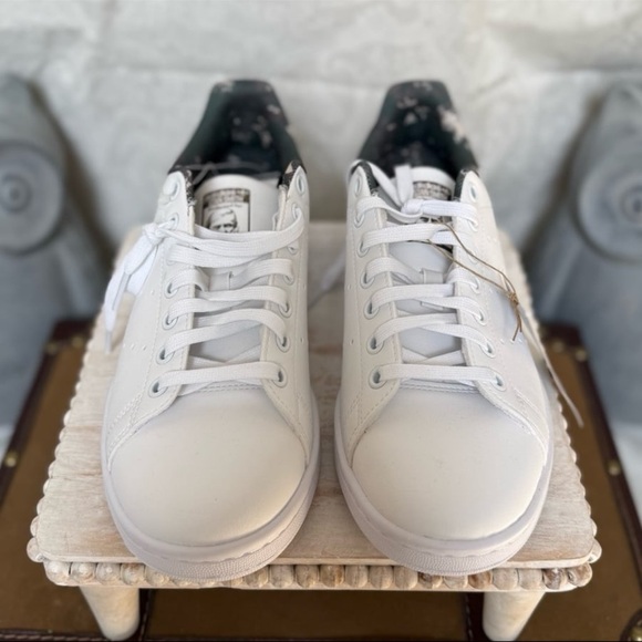 ⚡️Adidas Stan Smith Junior Sneaker - Size 7